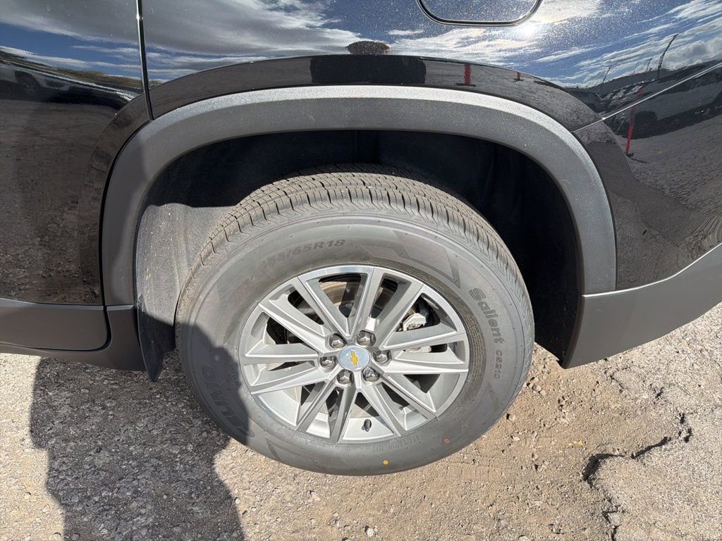 Used 2022 Chevrolet Traverse LT image 34
