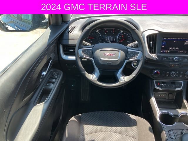 Used 2024 GMC Terrain SLE w/ Driver Convenience Package FWD image 15