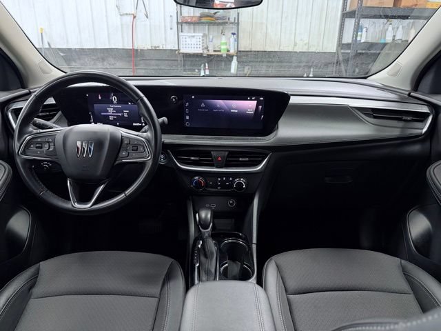 Used 2024 Buick Encore GX Preferred FWD image 21