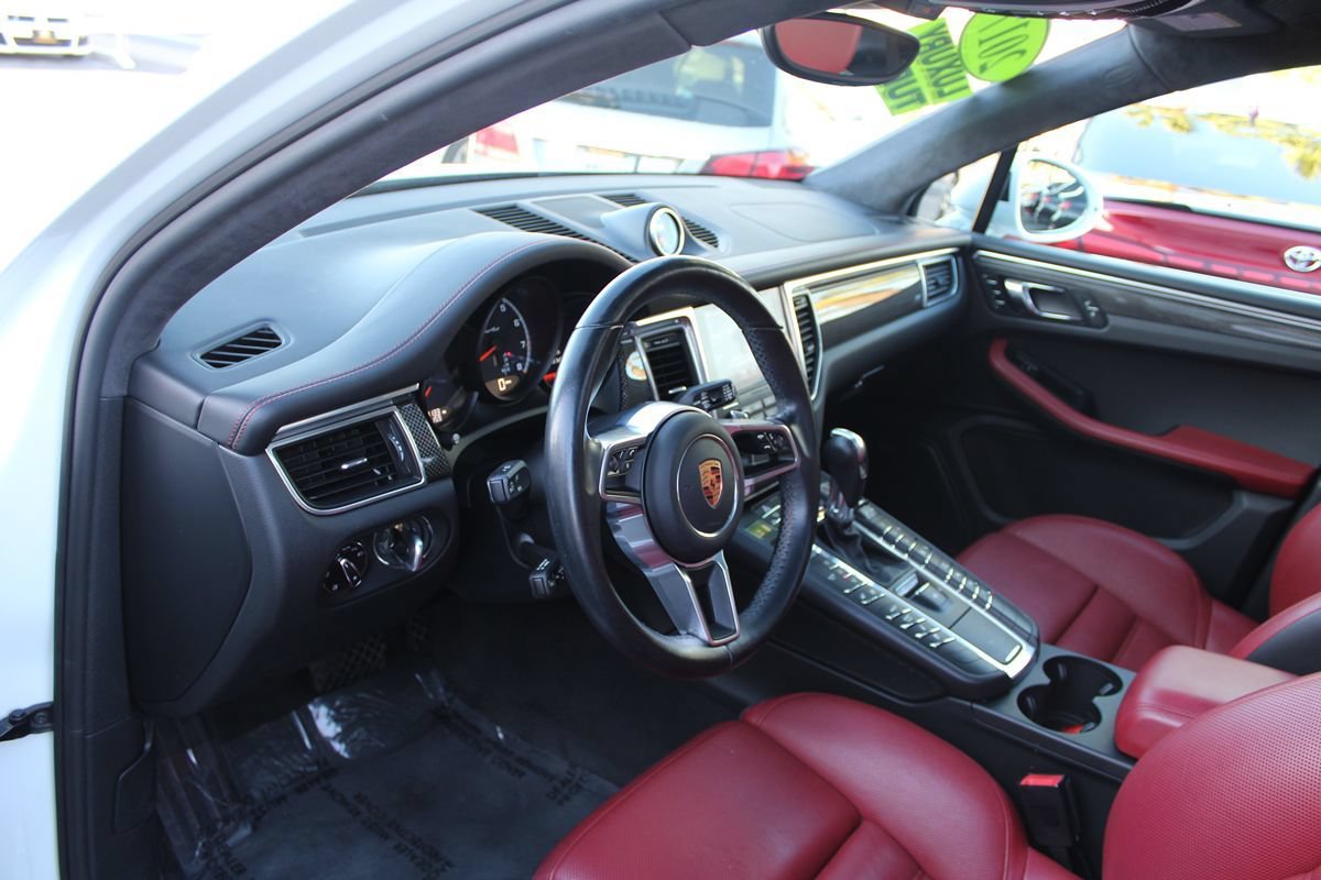 Used 2017 Porsche Macan Turbo AWD/4WD image 20