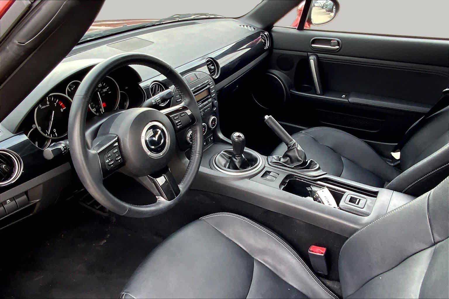 Used 2015 MAZDA MX-5 Miata Grand Touring w/ Premium Package RWD image 6