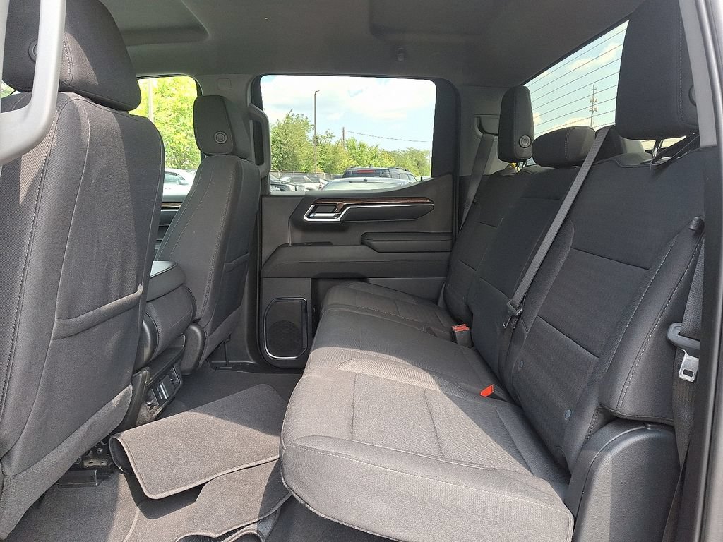 Used 2025 Chevrolet Silverado 1500 LT AWD/4WD image 10
