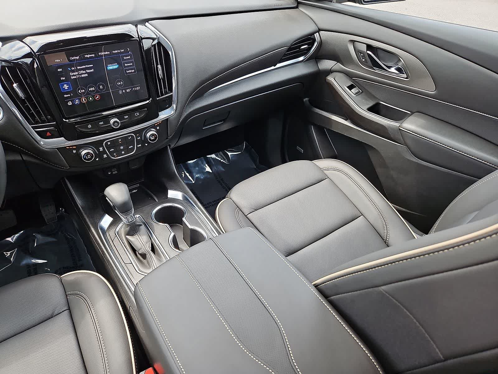 Certified 2023 Chevrolet Traverse Premier w/ Redline Edition FWD image 12