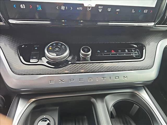 New 2026 Ford Expedition Platinum w/ Stealth Appearance Package image 17