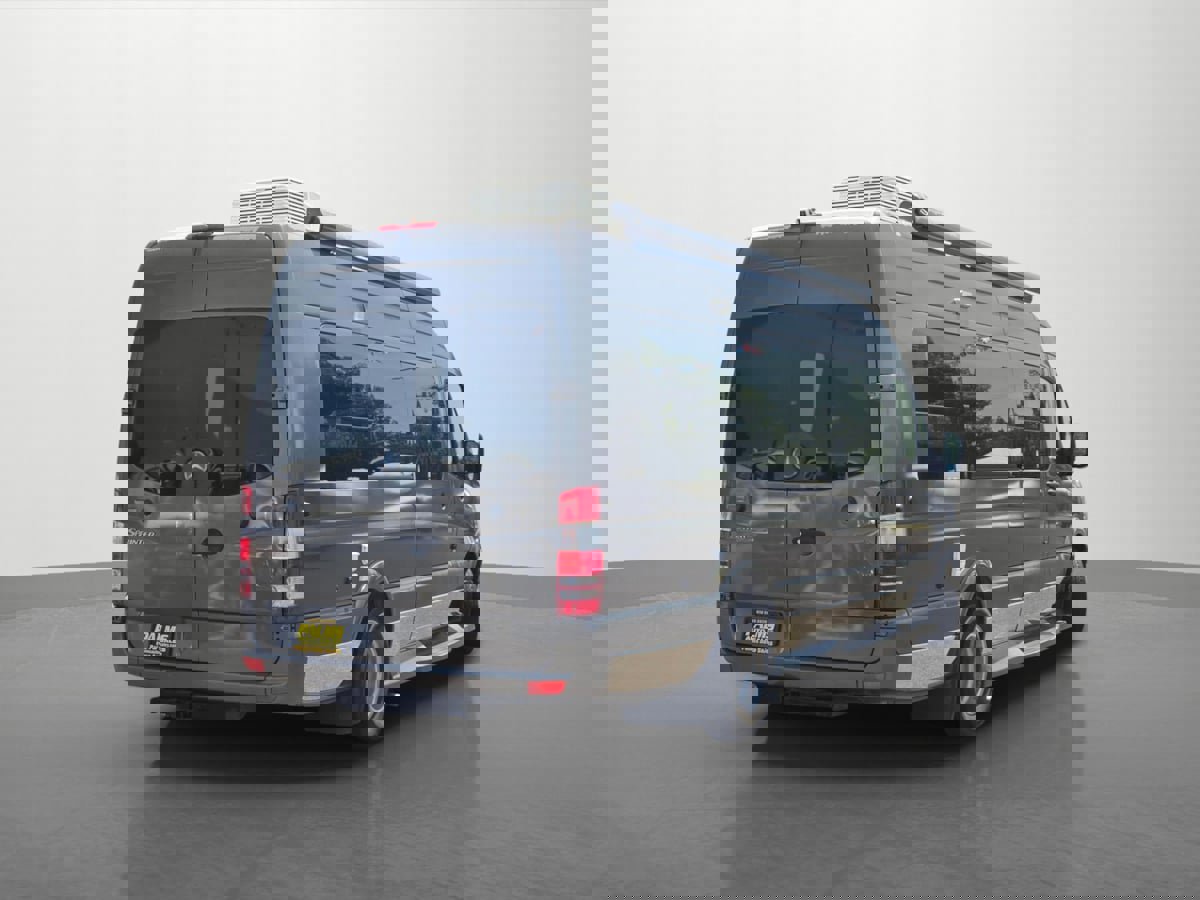 Used 2011 Mercedes-Benz Sprinter 3500 image 3