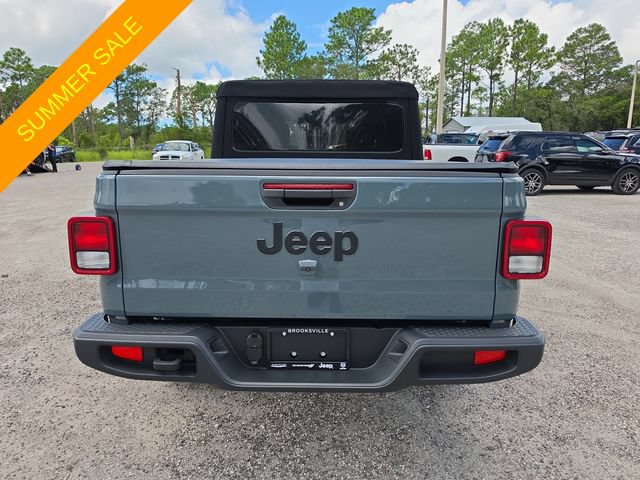 Certified 2024 Jeep Gladiator Sport AWD/4WD image 5