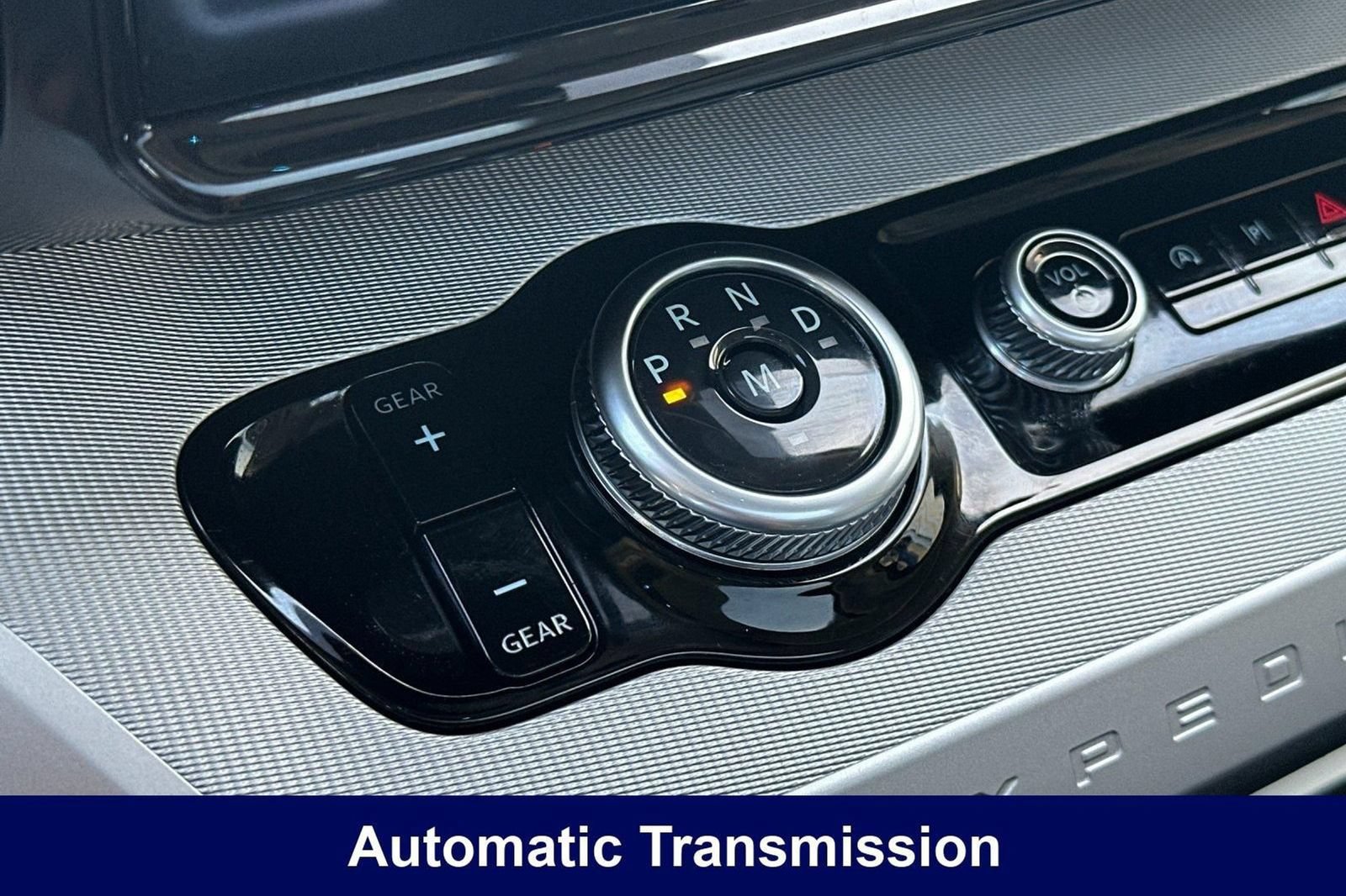 Used 2025 Ford Expedition Max Active AWD/4WD image 27
