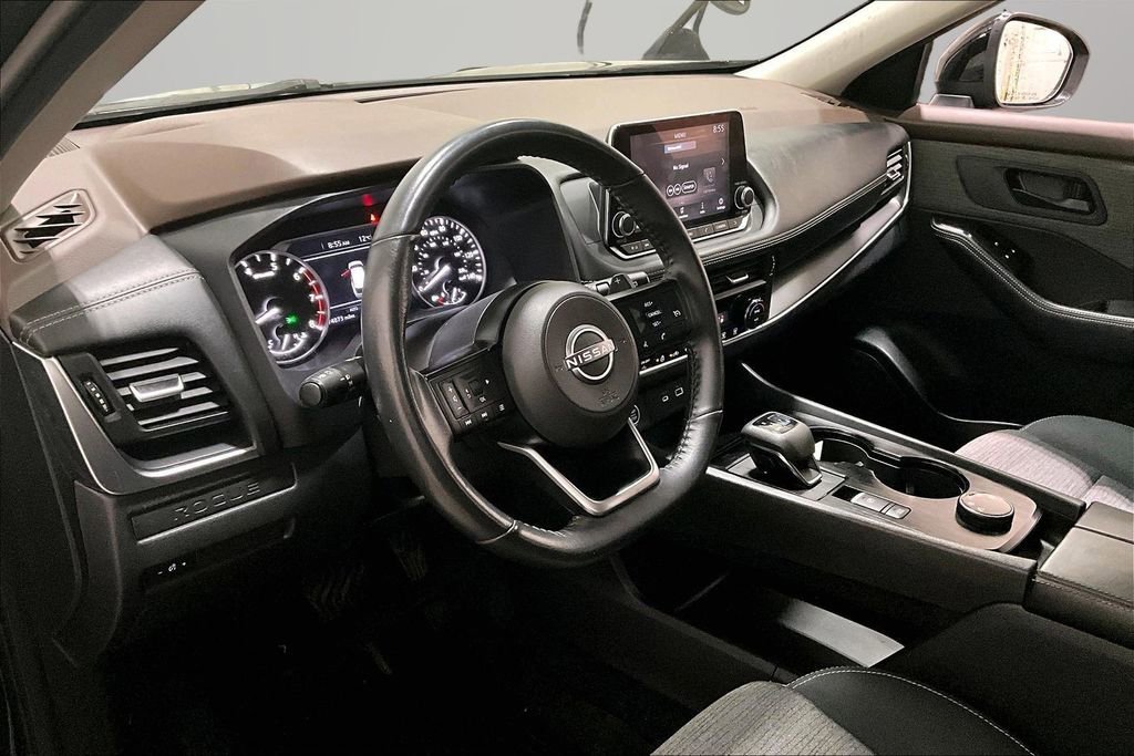 Used 2022 Nissan Rogue S image 16