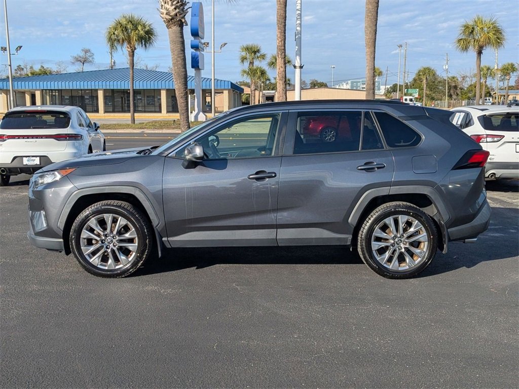 Used 2019 Toyota RAV4 XLE Premium w/ Cold Weather Package image 9