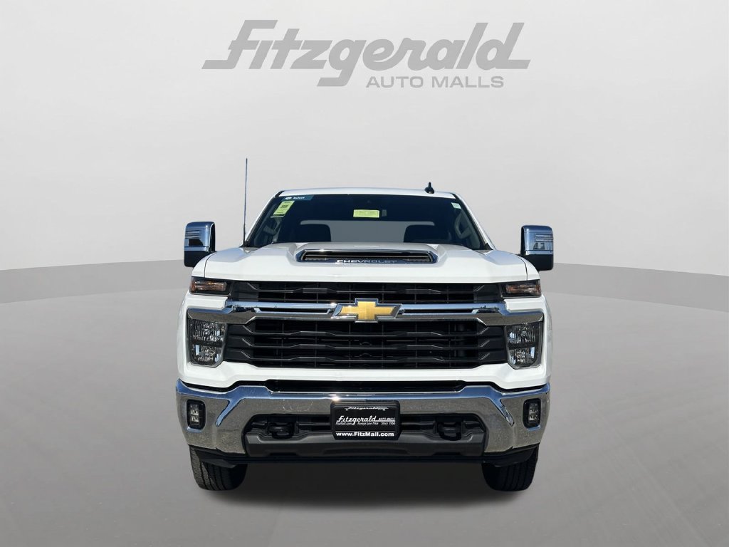 Used 2025 Chevrolet Silverado 2500 LT w/ Convenience Package AWD/4WD image 3