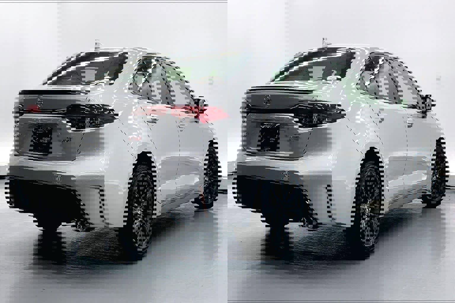 Used 2024 Toyota Corolla XSE image 4