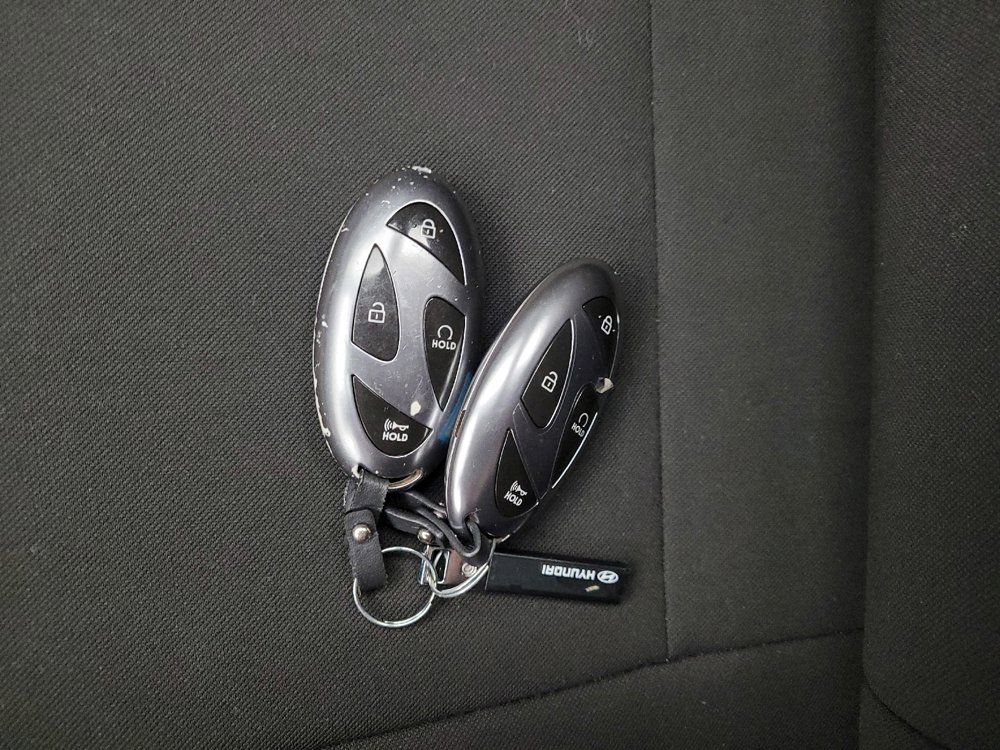 Used 2024 Hyundai Elantra SEL FWD image 32