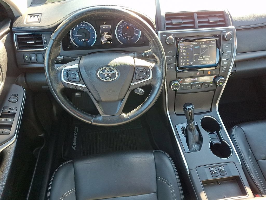 Used 2016 Toyota Camry XLE w/ Moonroof Package FWD image 11