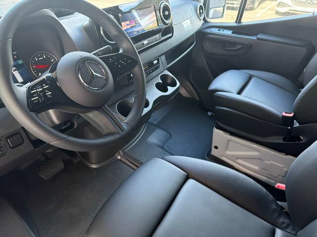 New 2026 Mercedes-Benz Sprinter 2500 image 10