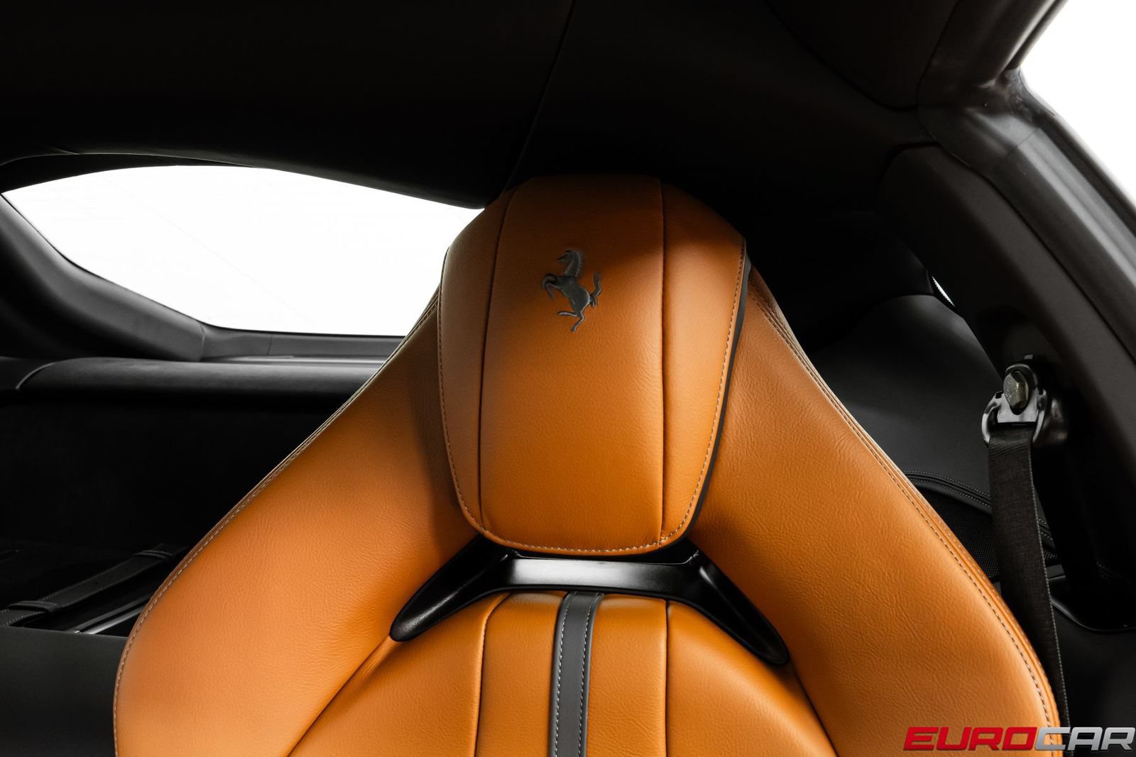 Used 2020 Ferrari 812 Superfast RWD image 45