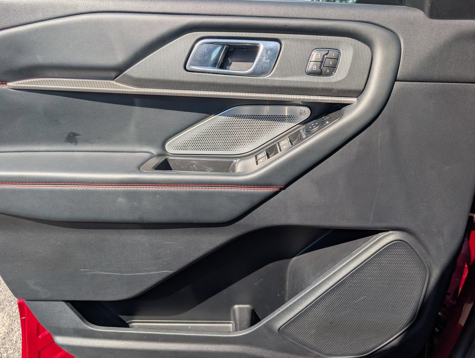 Used 2025 Ford Explorer ST AWD/4WD image 25