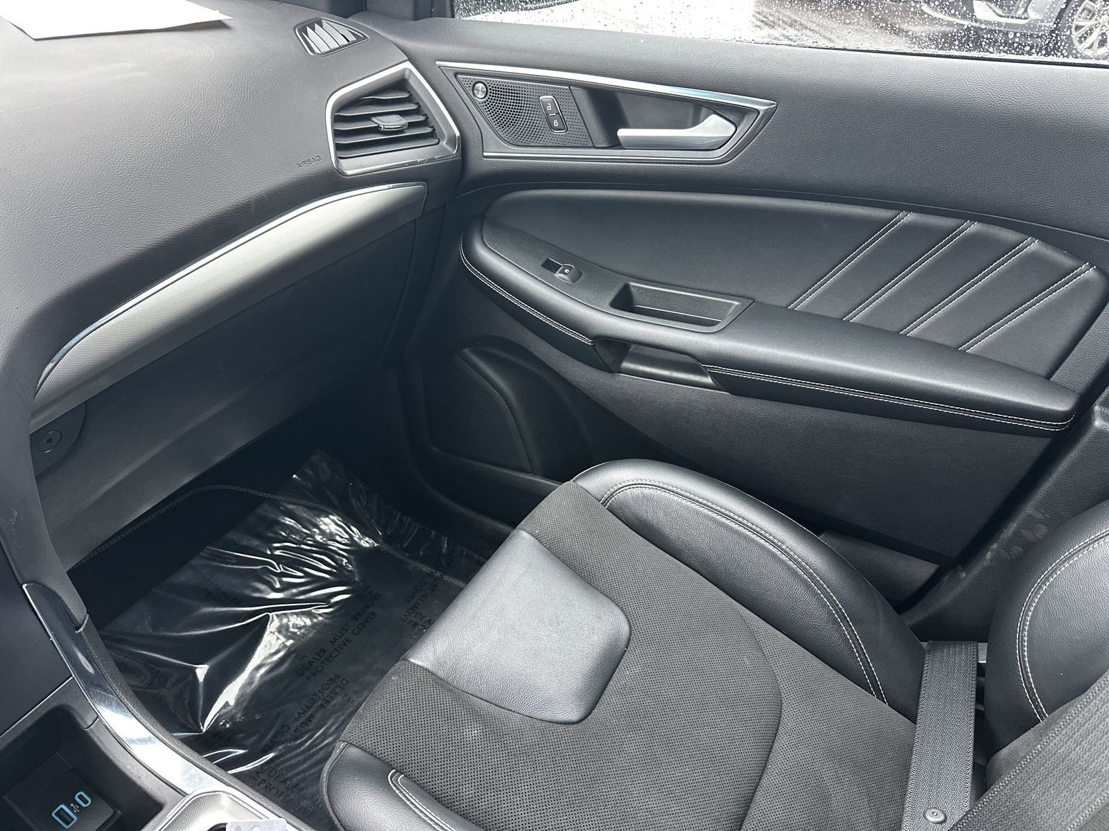 Used 2022 Ford Edge ST image 15