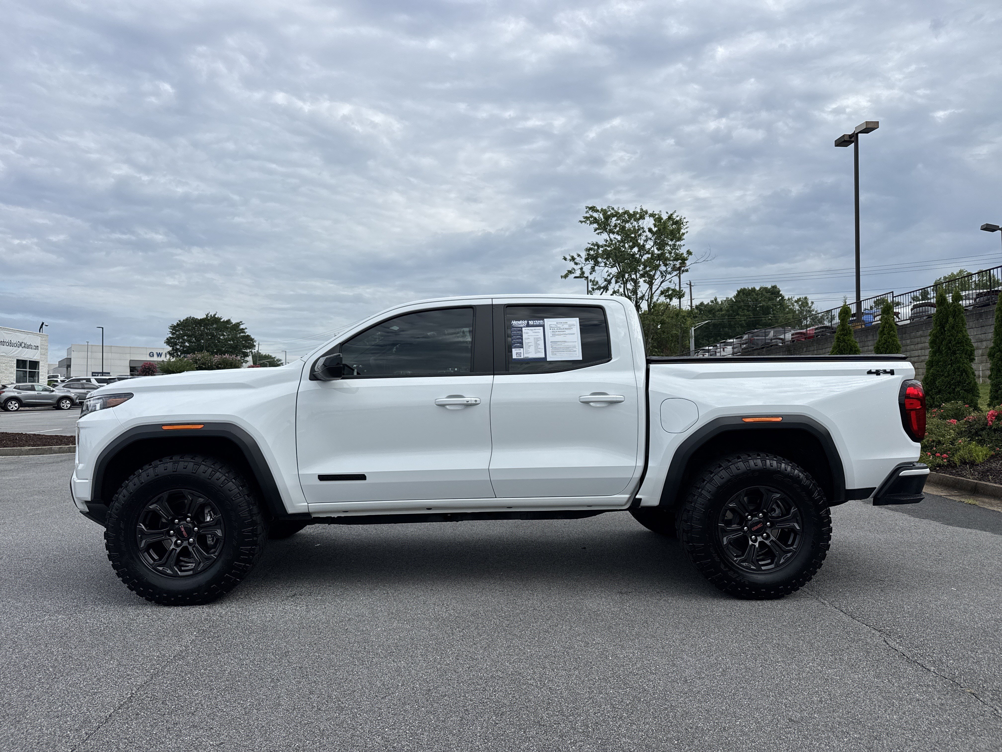 Used 2024 GMC Canyon Elevation w/ Elevation Premium Package AWD/4WD image 7