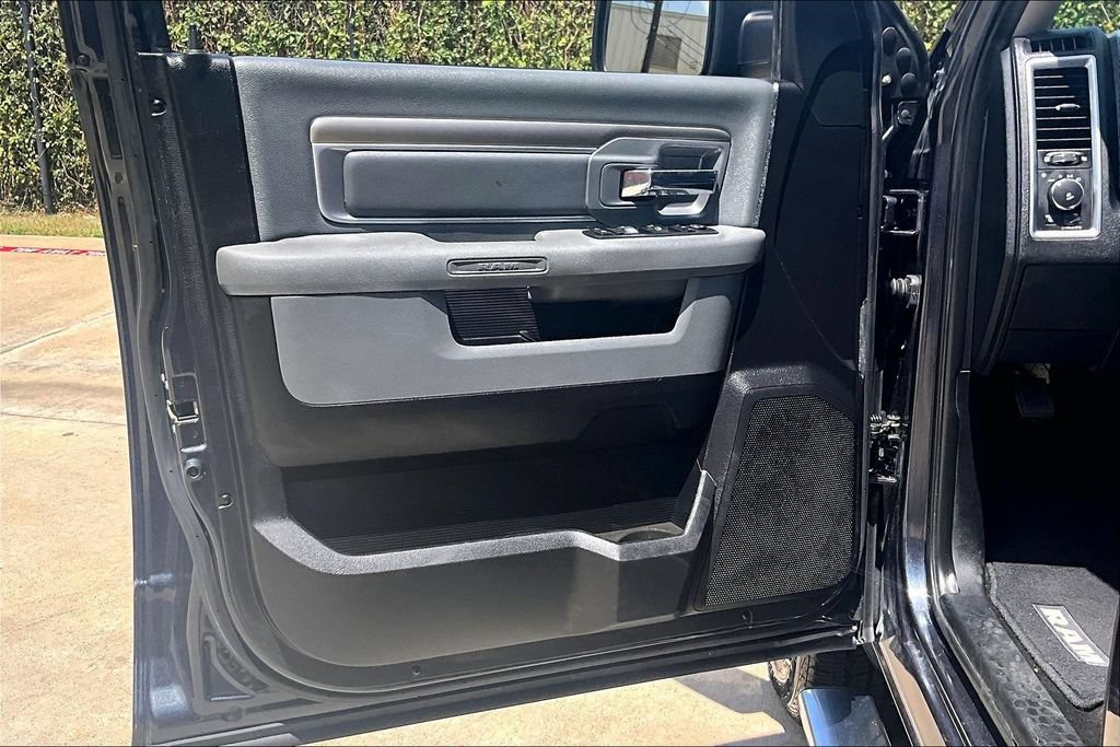 Used 2016 RAM 1500 SLT RWD image 24
