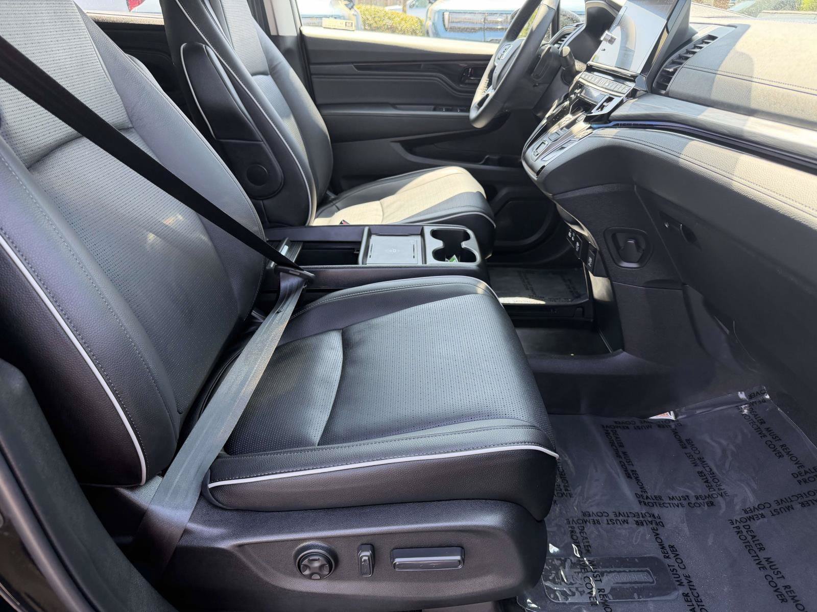 Certified 2026 Honda Odyssey Elite image 7
