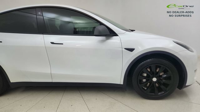 Used 2022 Tesla Model Y Long Range AWD/4WD image 8