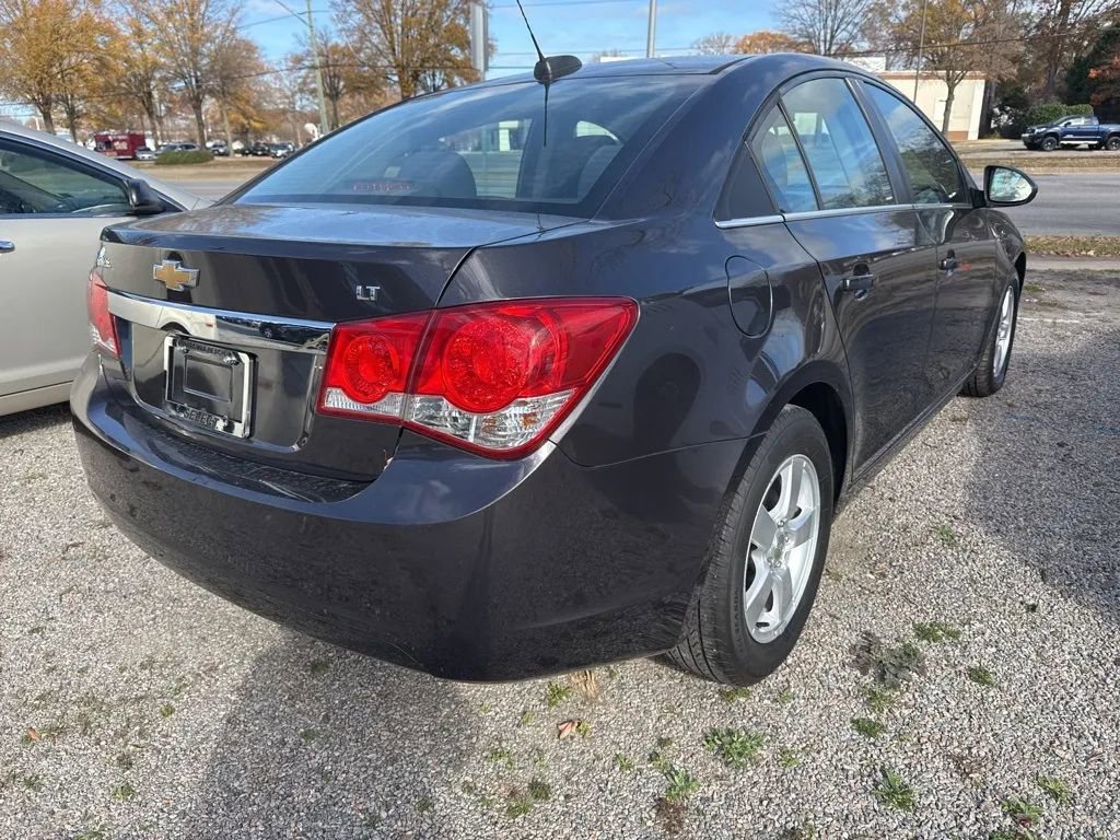 Used 2016 Chevrolet Cruze LT w/ Technology Package image 4