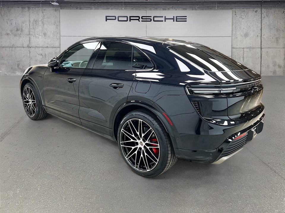 New 2026 Porsche Macan Turbo Electric AWD/4WD image 3