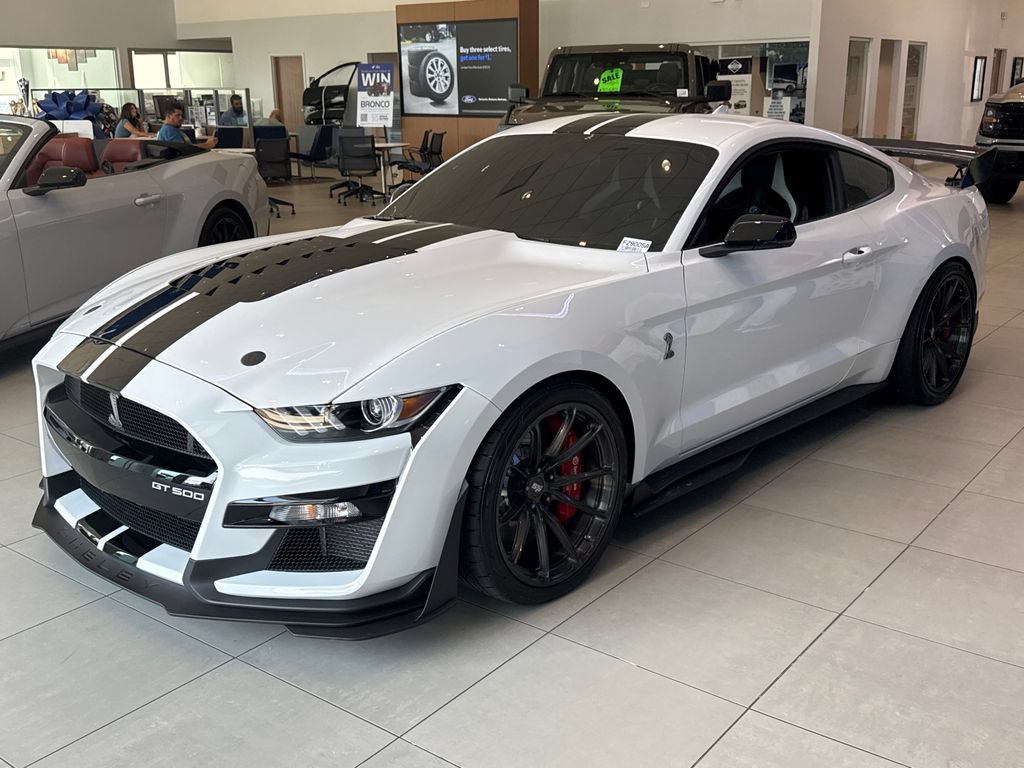 Used 2020 Ford Mustang Shelby GT500 w/ Carbon Fiber Track Pack RWD video 3