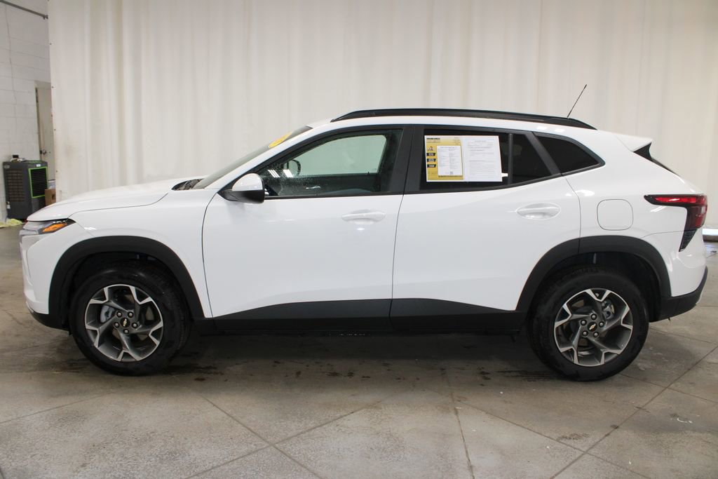 Used 2025 Chevrolet Trax LT image 6
