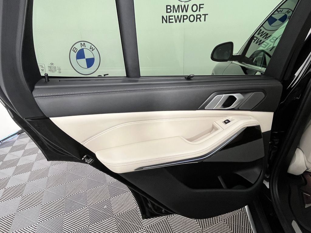 Used 2019 BMW X5 xDrive40i w/ Premium Package 2 AWD/4WD image 26