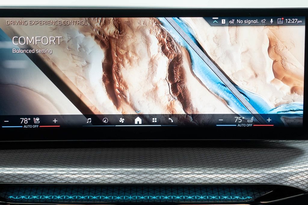 Used 2025 BMW 430i xDrive w/ M Sport Package image 26