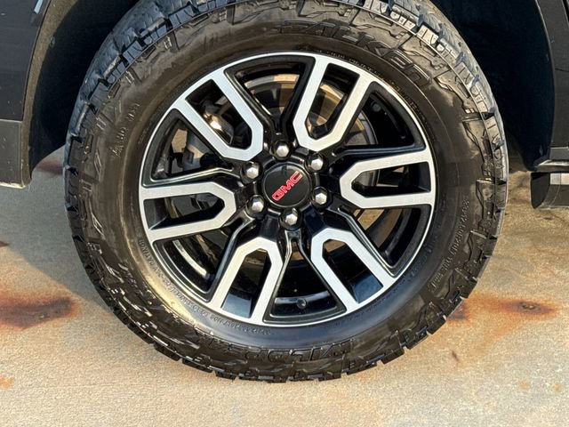 Used 2022 GMC Yukon AT4 image 10