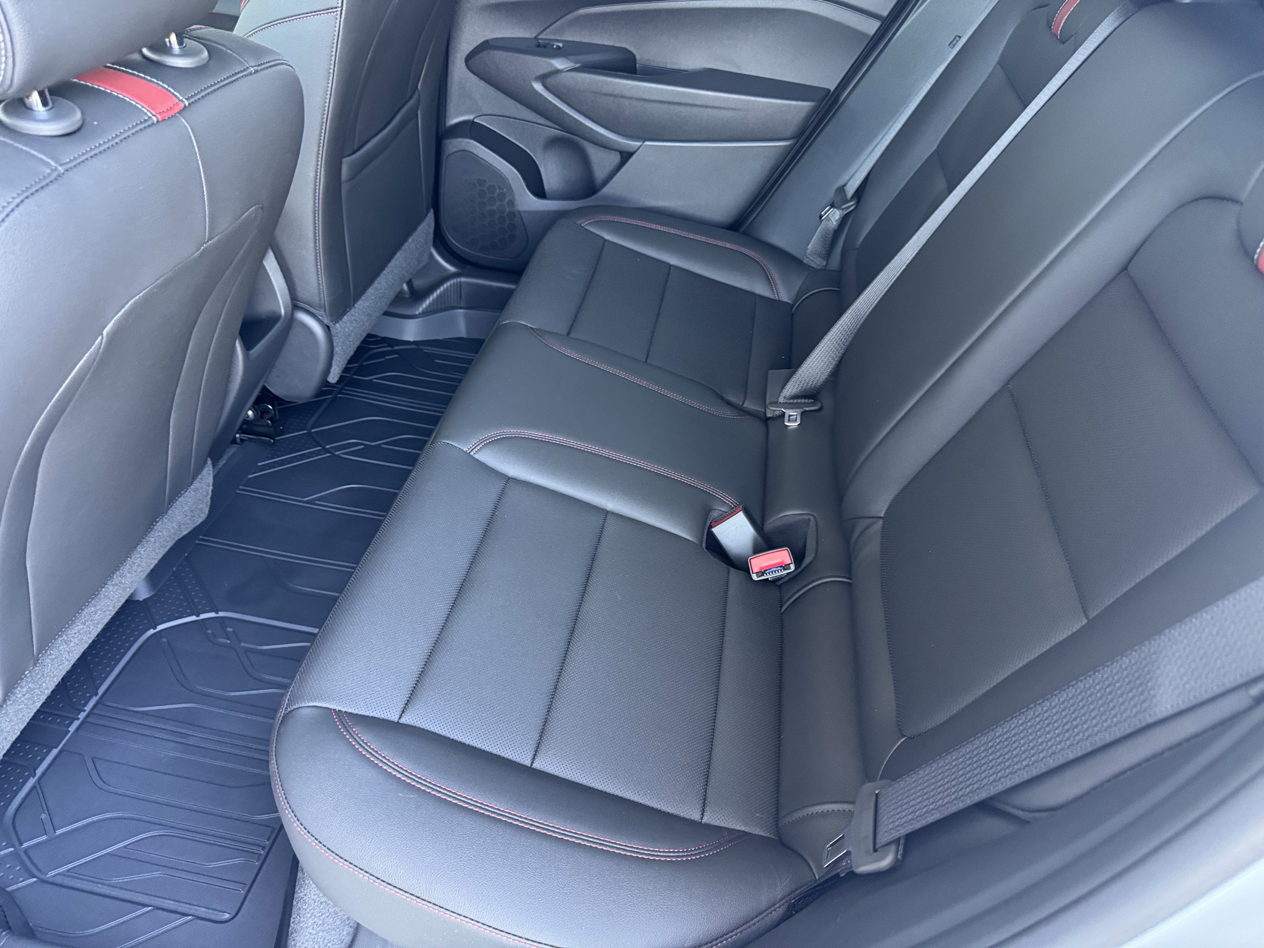 New 2026 Chevrolet Trax RS w/ Sunroof Package FWD image 16