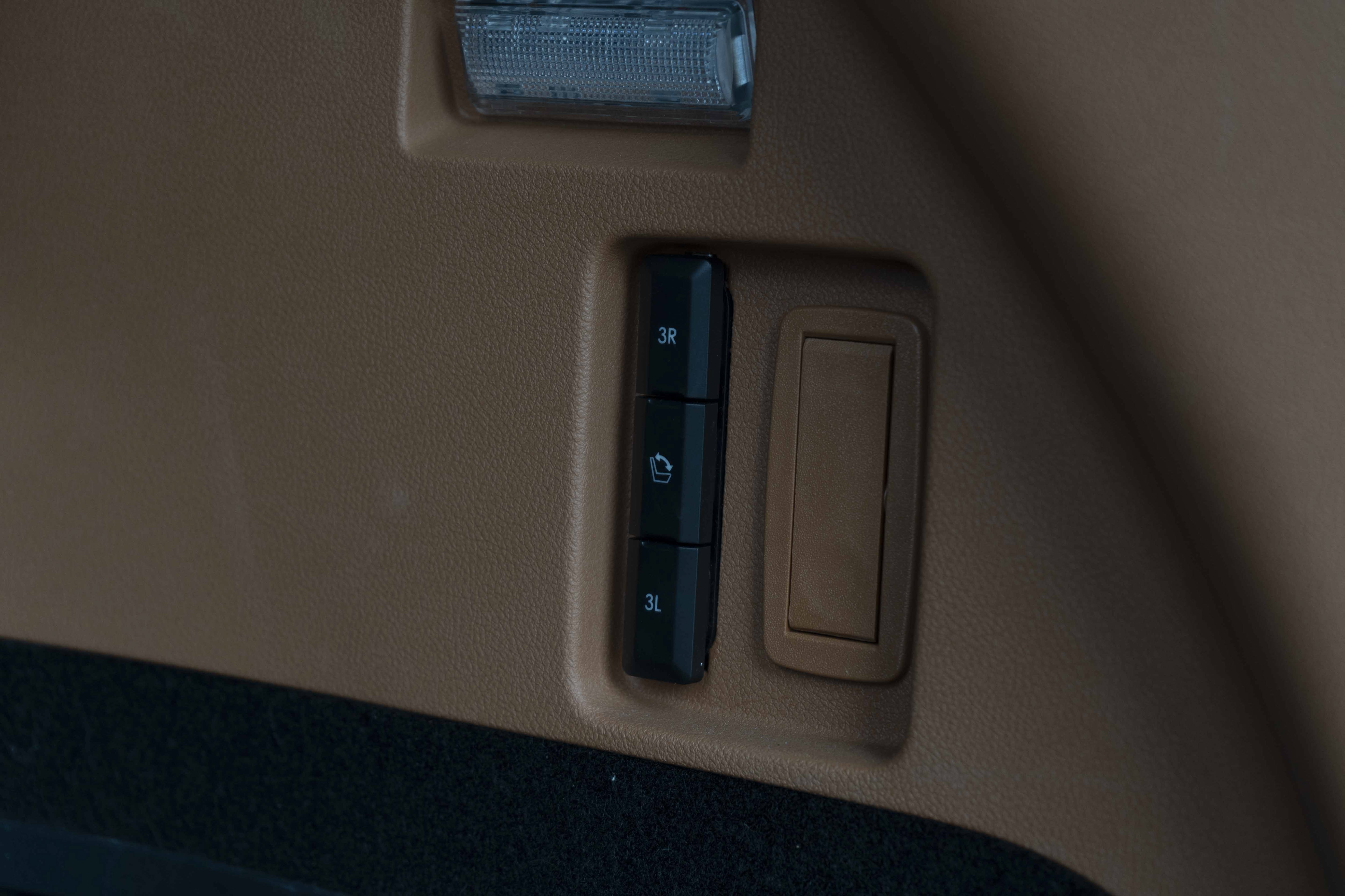 Used 2025 Lincoln Aviator Black Label AWD/4WD image 42