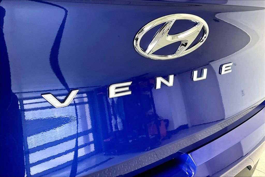 Used 2023 Hyundai Venue SEL FWD image 31