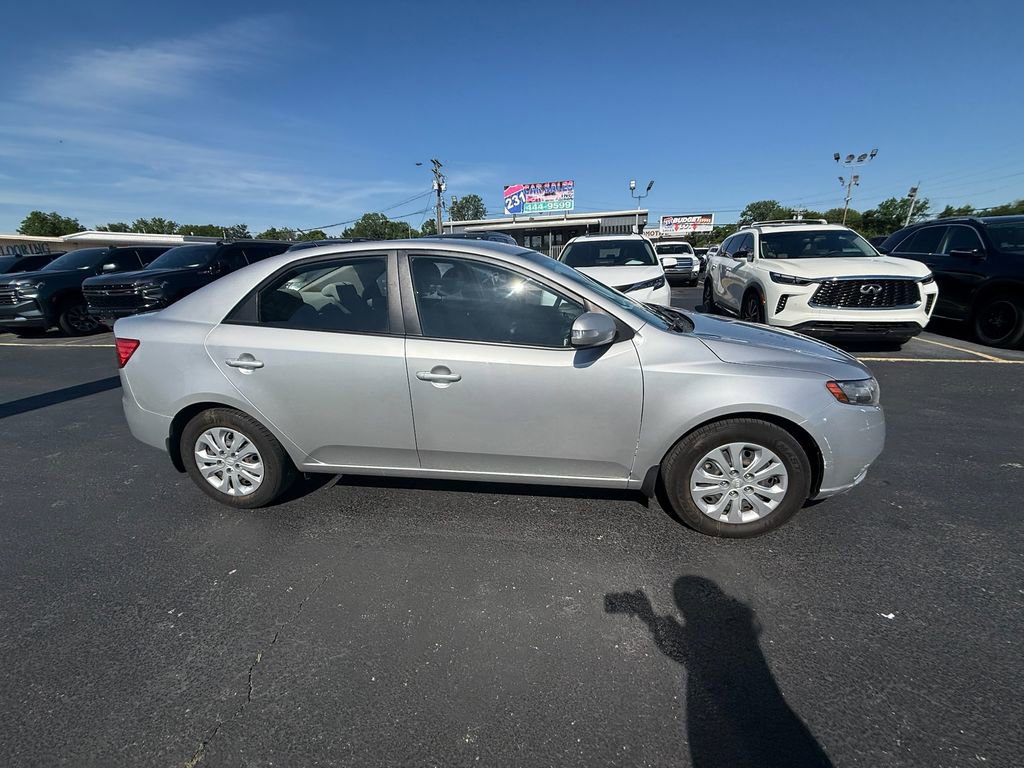 Used 2010 Kia Forte EX FWD image 2