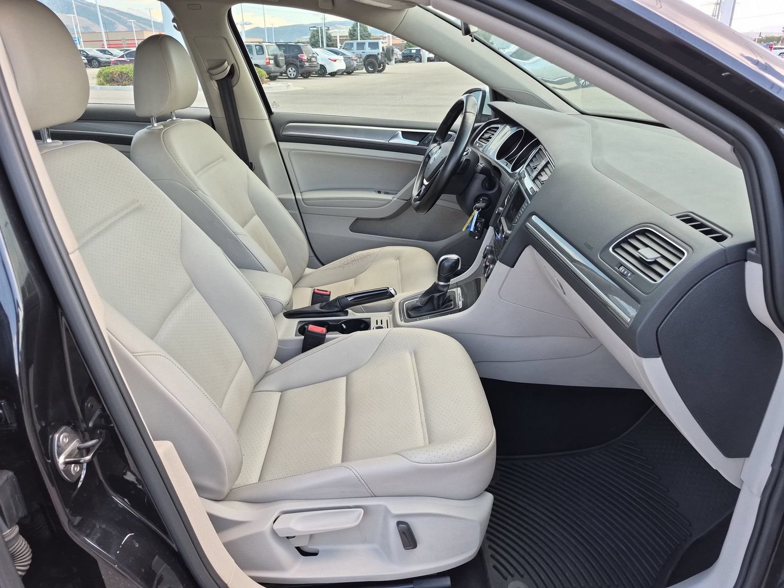 Used 2017 Volkswagen Golf Alltrack S AWD/4WD image 28