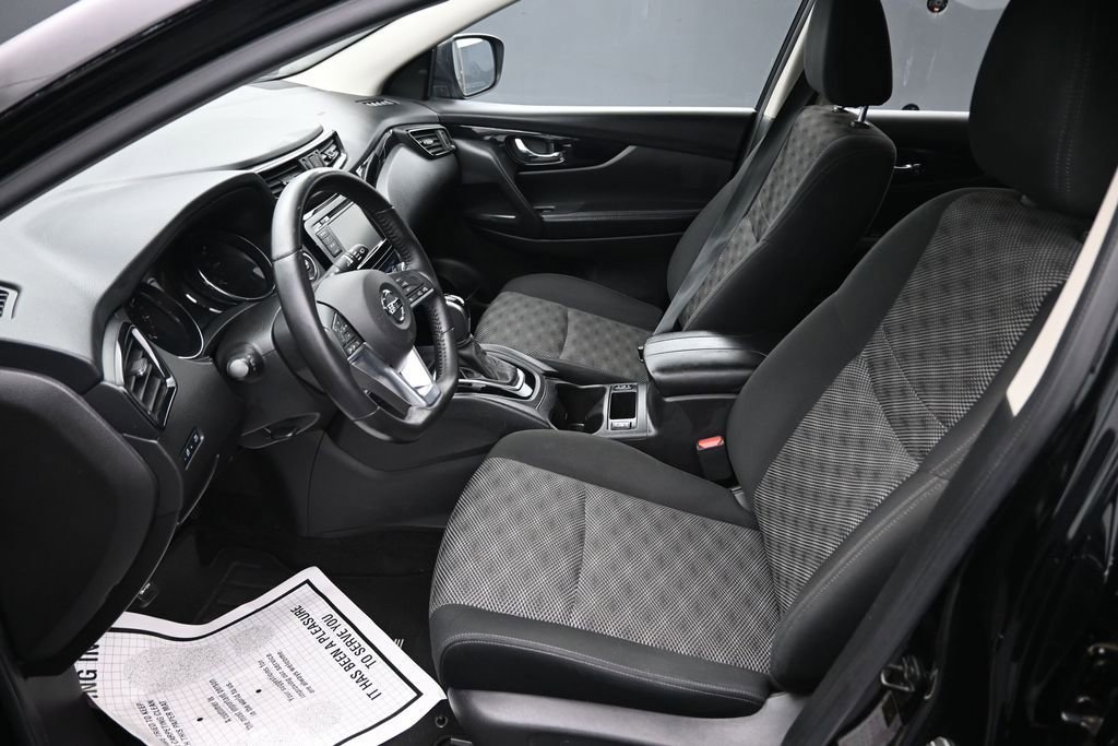 Used 2019 Nissan Rogue Sport SV w/ All-Weather Package AWD/4WD image 6