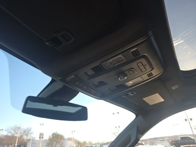 Used 2021 Chevrolet Suburban RST image 25