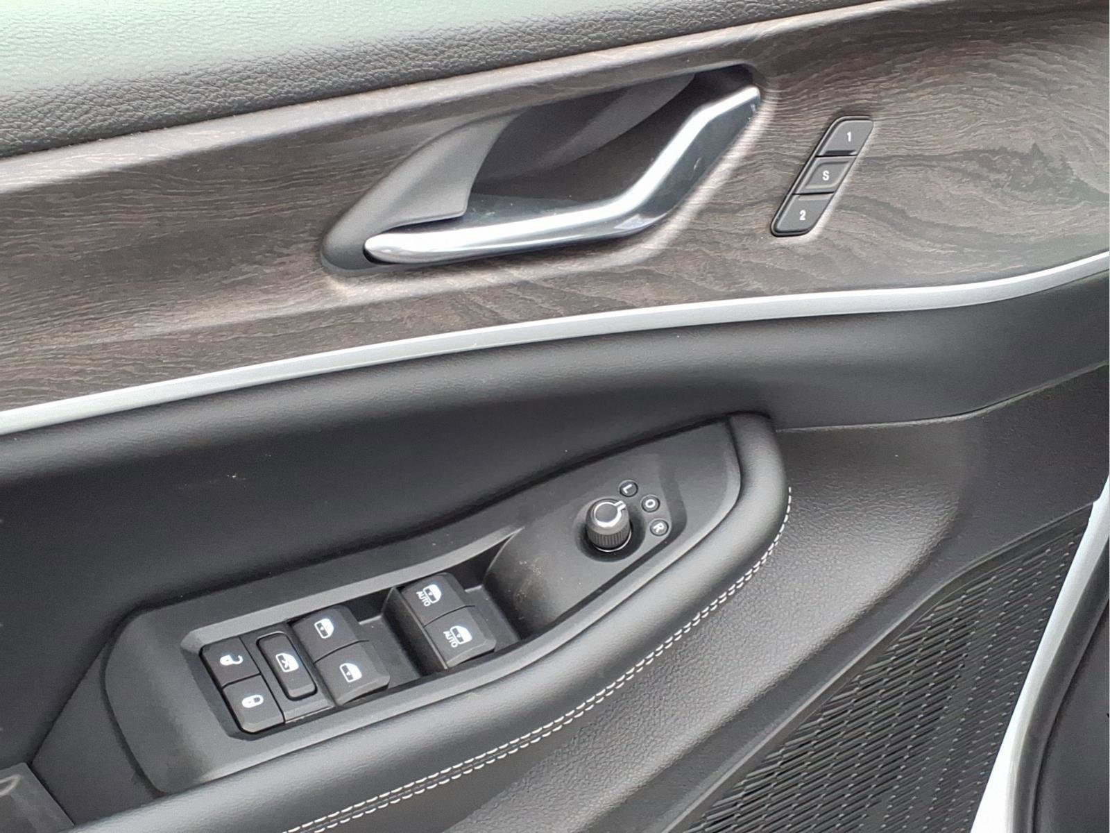 New 2025 Jeep Grand Cherokee L Limited image 19