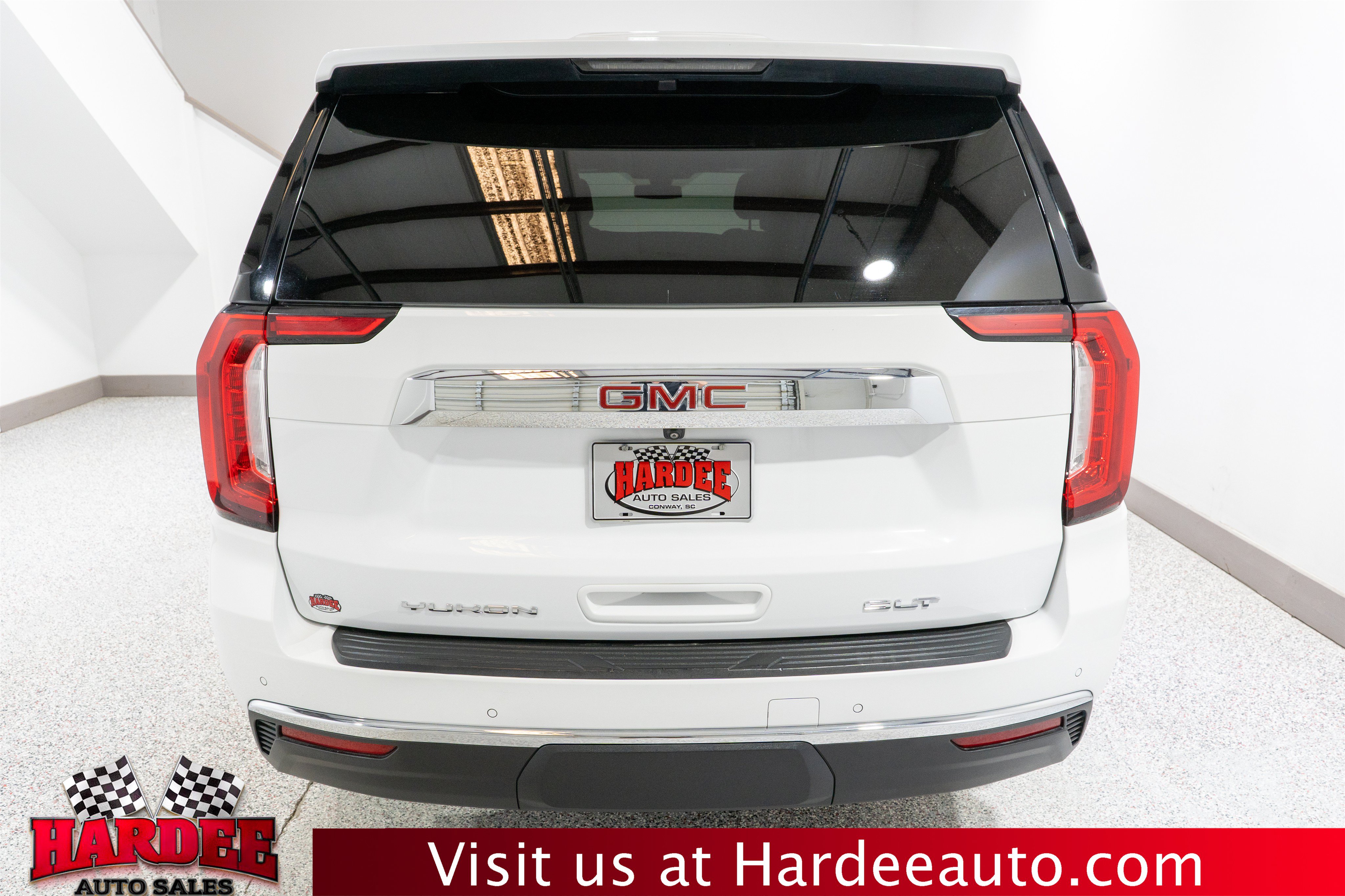 Used 2022 GMC Yukon XL SLT w/ SLT Premium Package RWD image 4