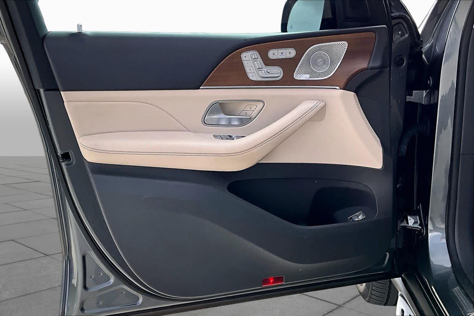 Used 2020 Mercedes-Benz GLS 450 4MATIC image 20