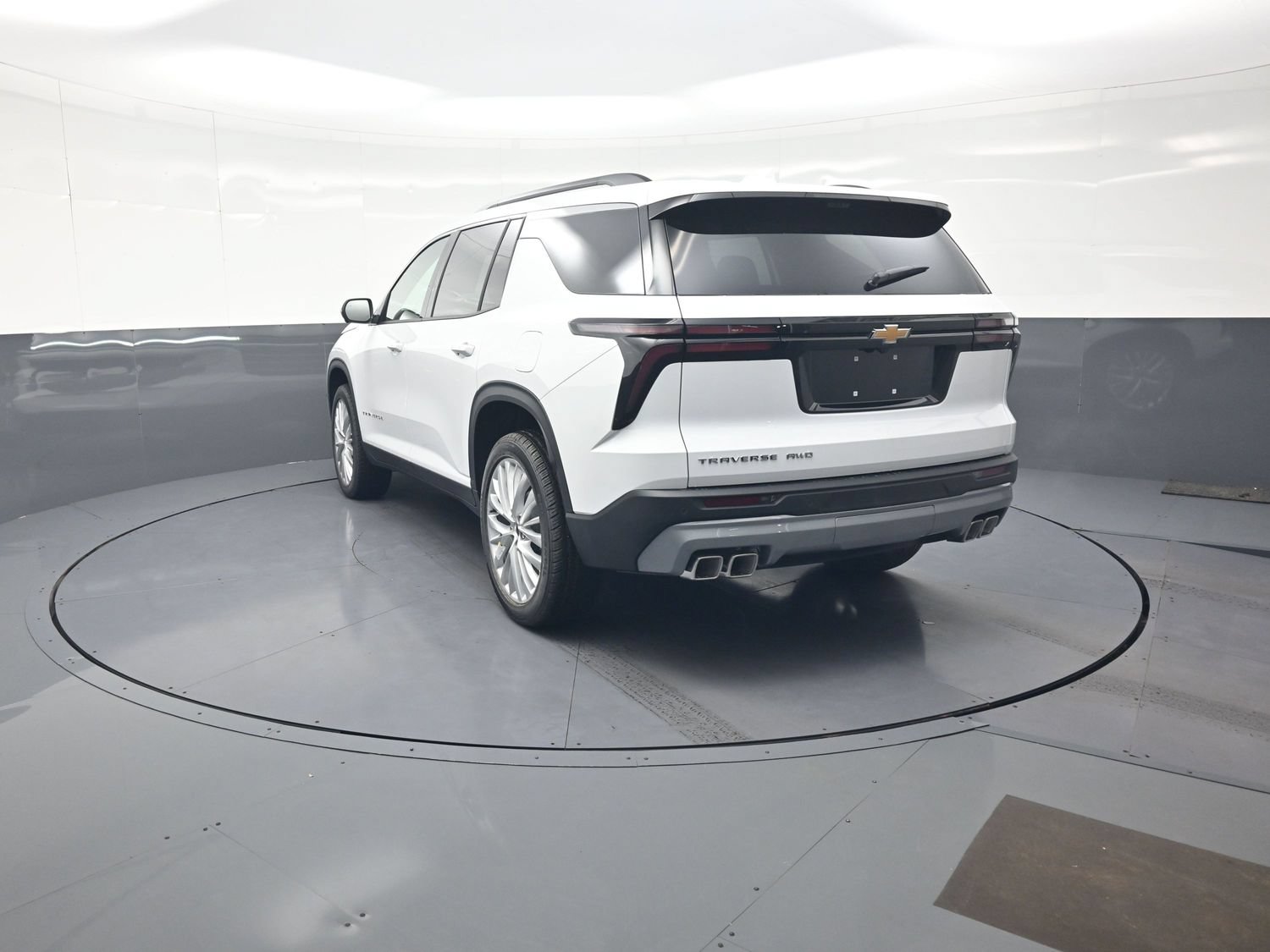 New 2027 Chevrolet Traverse LT w/ Driver Confidence Package AWD/4WD image 5