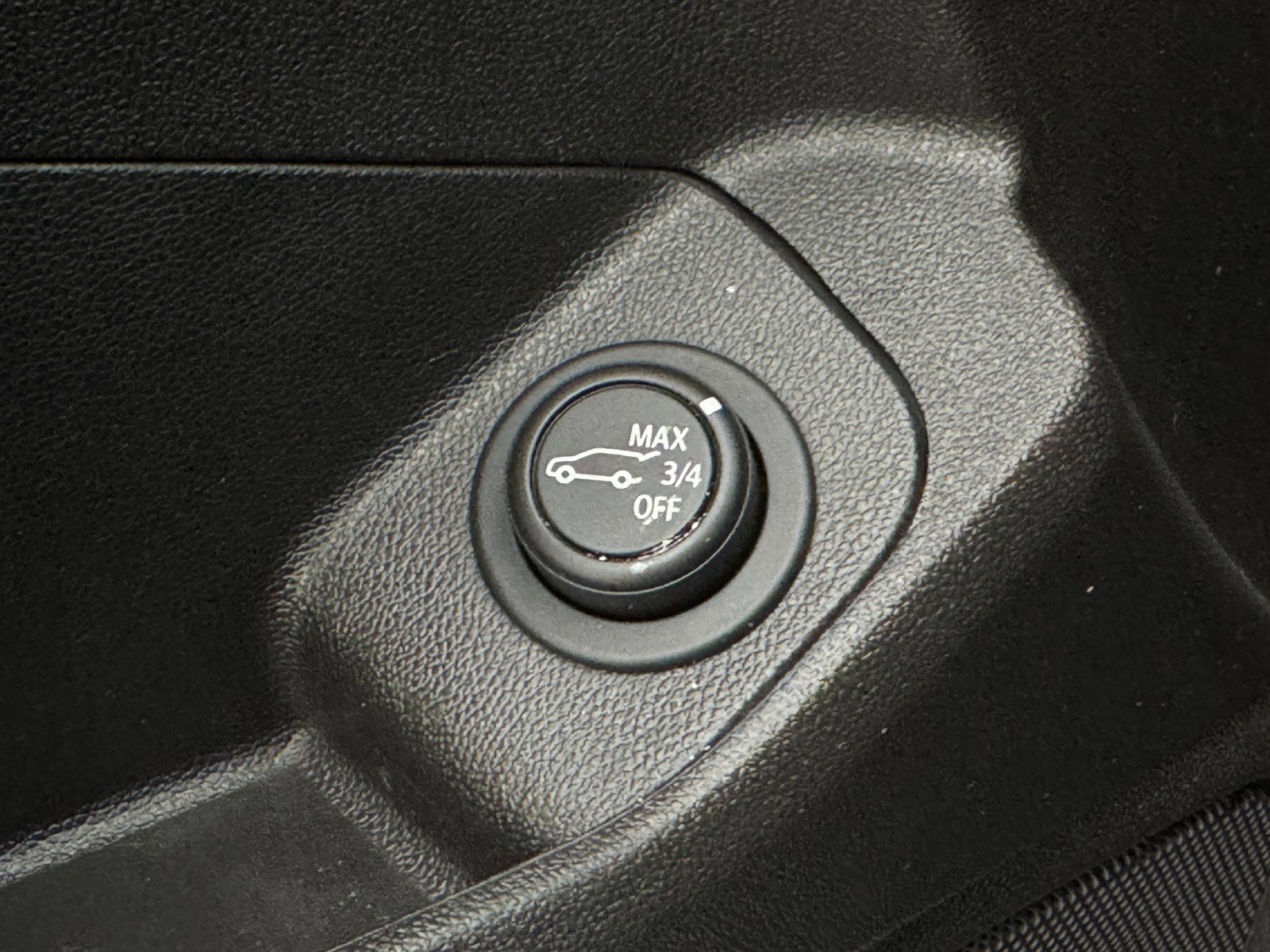 Used 2020 GMC Terrain Denali w/ GMC Pro Grade Package image 19