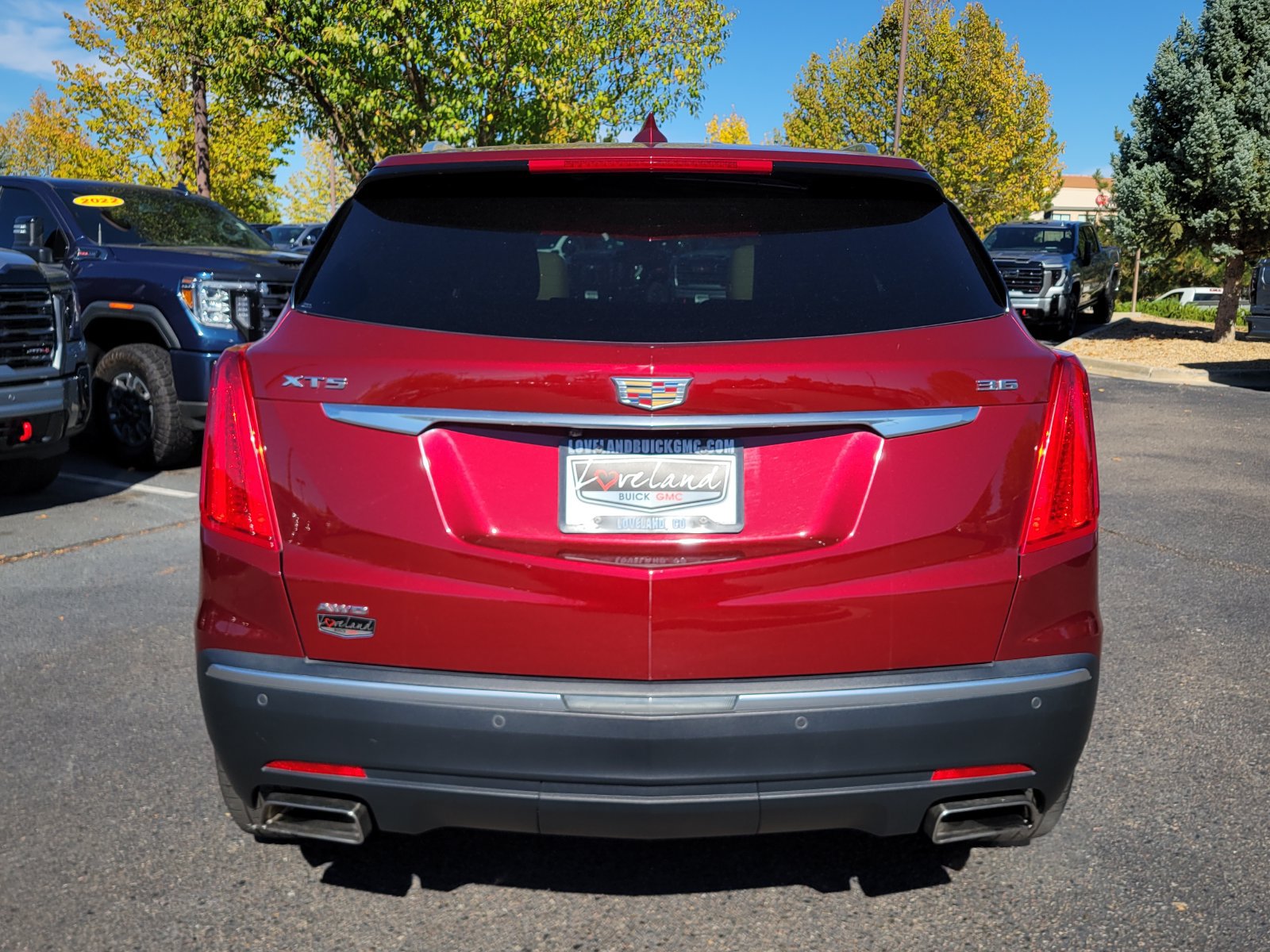 Used 2018 Cadillac XT5 Premium Luxury w/ Driver Assist Package AWD/4WD image 11