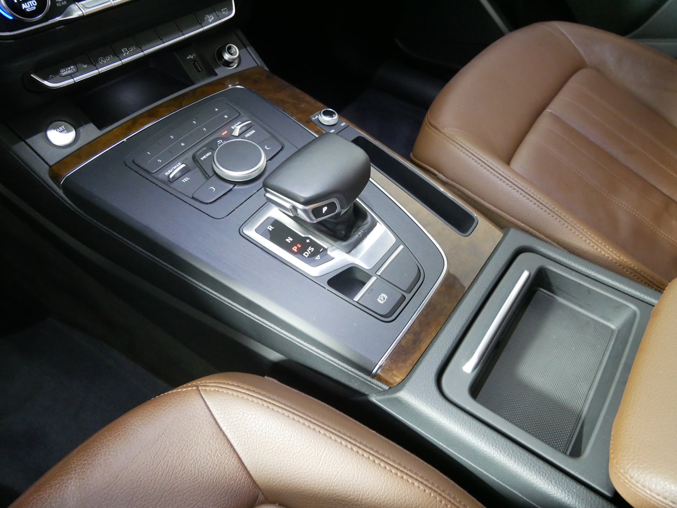 Used 2020 Audi Q5 2.0T Premium w/ Convenience Package image 24