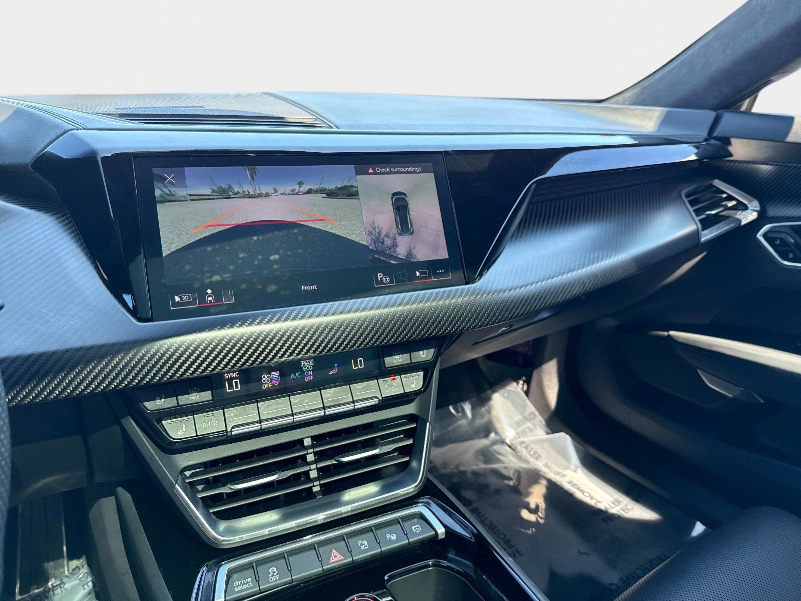 Used 2022 Audi RS e-tron GT w/ Carbon Performance Package image 27