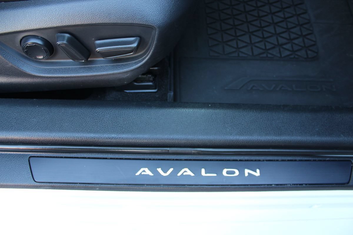 Used 2019 Toyota Avalon Touring w/ Advanced Safety Package FWD image 24