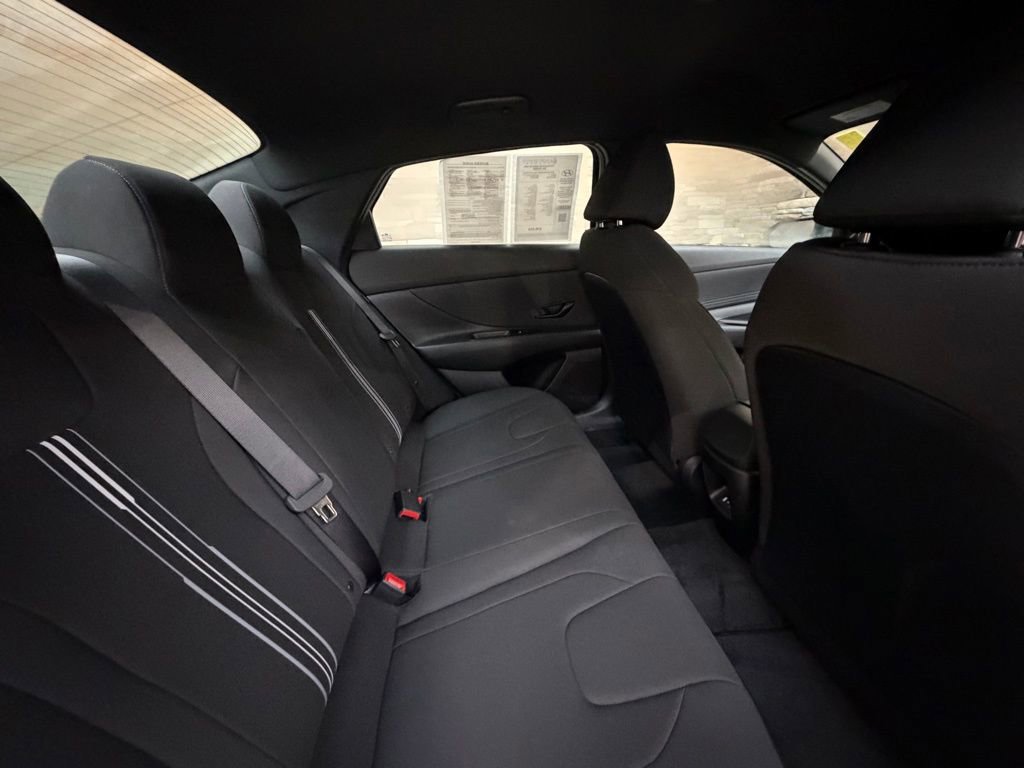 Certified 2025 Hyundai Elantra SEL w/ Cargo Package FWD image 29