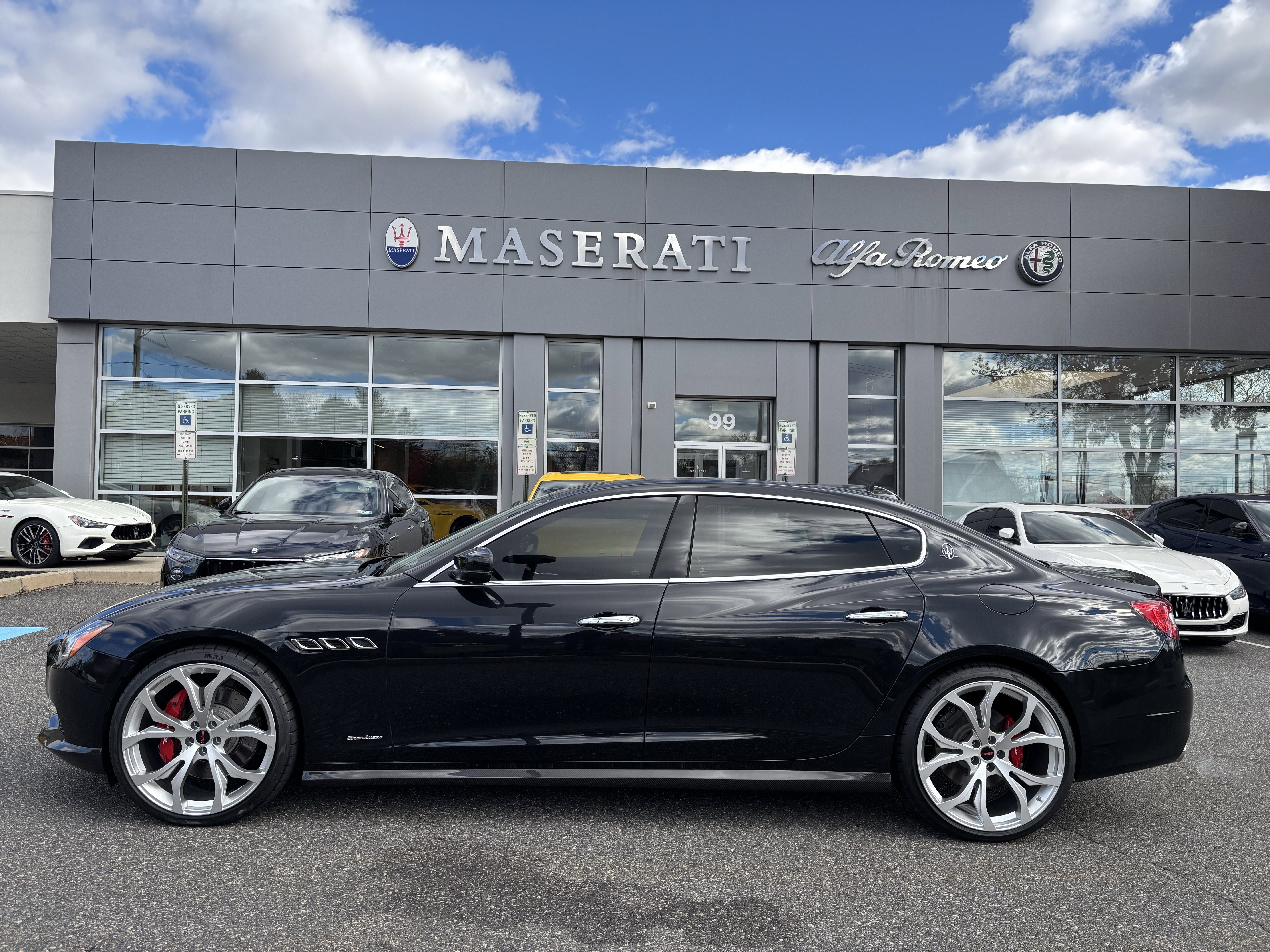 Used 2019 Maserati Quattroporte GTS GranLusso RWD image 2